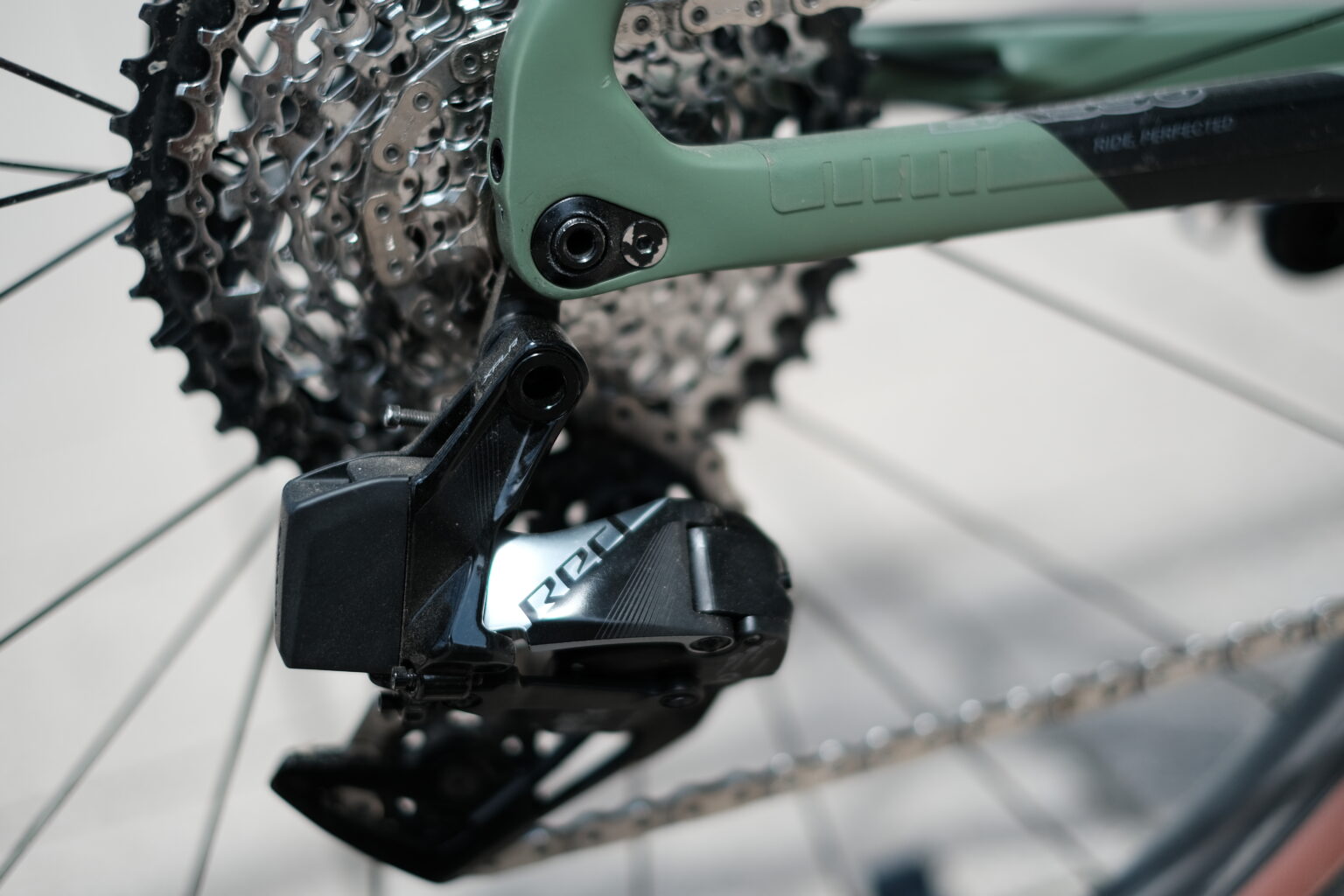 SRAM eTap AXS にグレードアップ