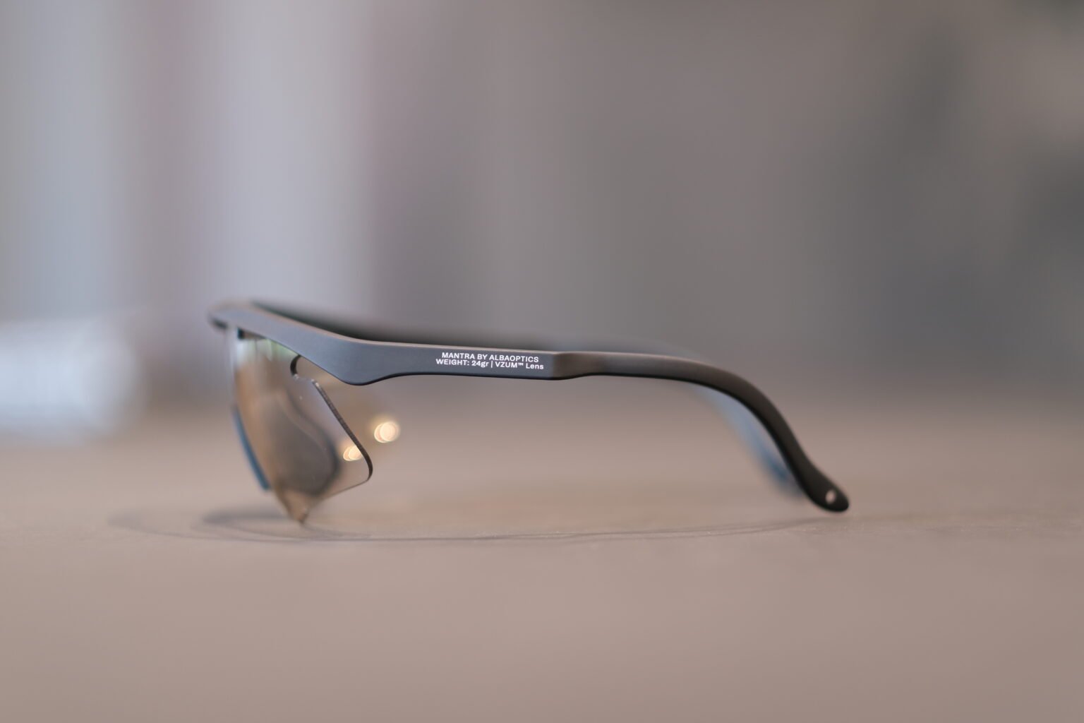 ALBA OPTICS「MANTRA 」入荷