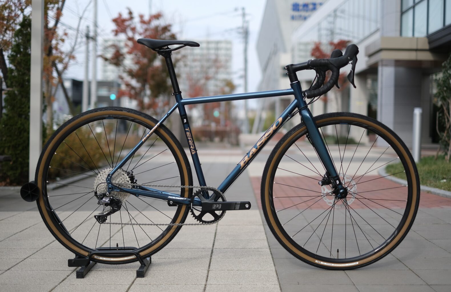BASSO「TERRA」入荷しました
