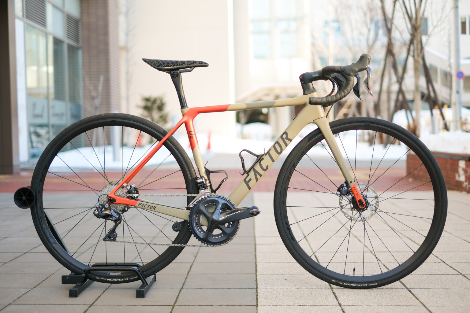 Customer’s Bike 「FACTOR O2 -Prisma Studio- 」￼